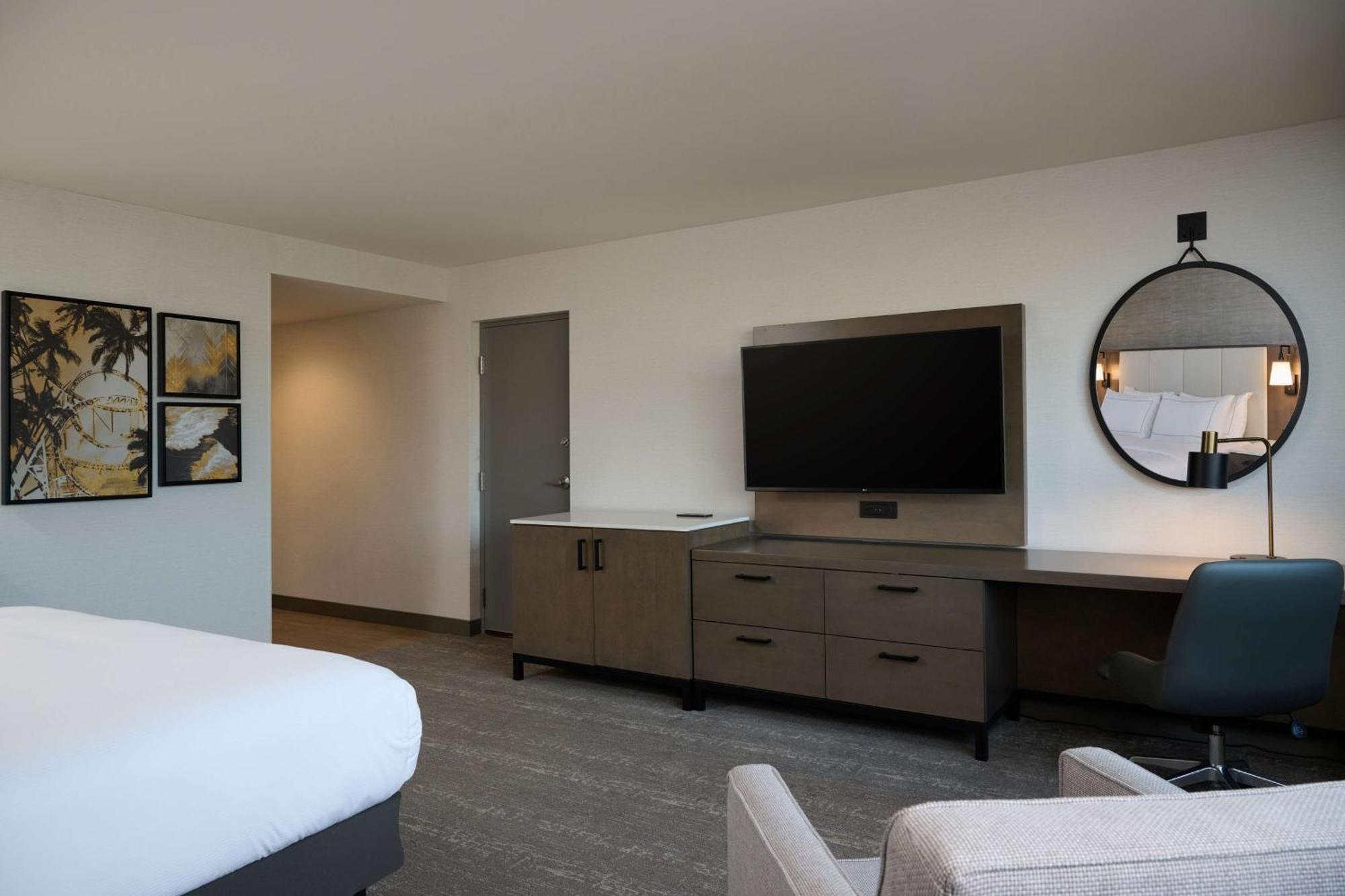 Doubletree By Hilton Buena Park Hotel Екстериор снимка